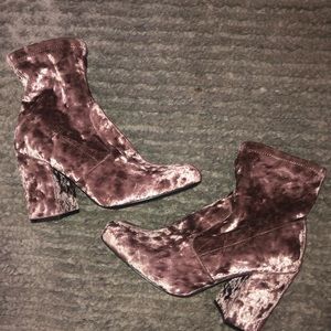 Steve Madden Velvet chunky heel boots